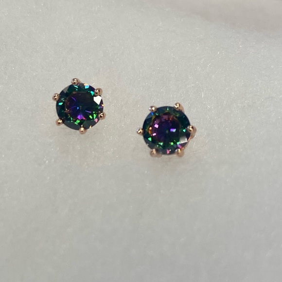 Sparkly rainbow color mystic topaz stud earrings - Picture 4 of 4